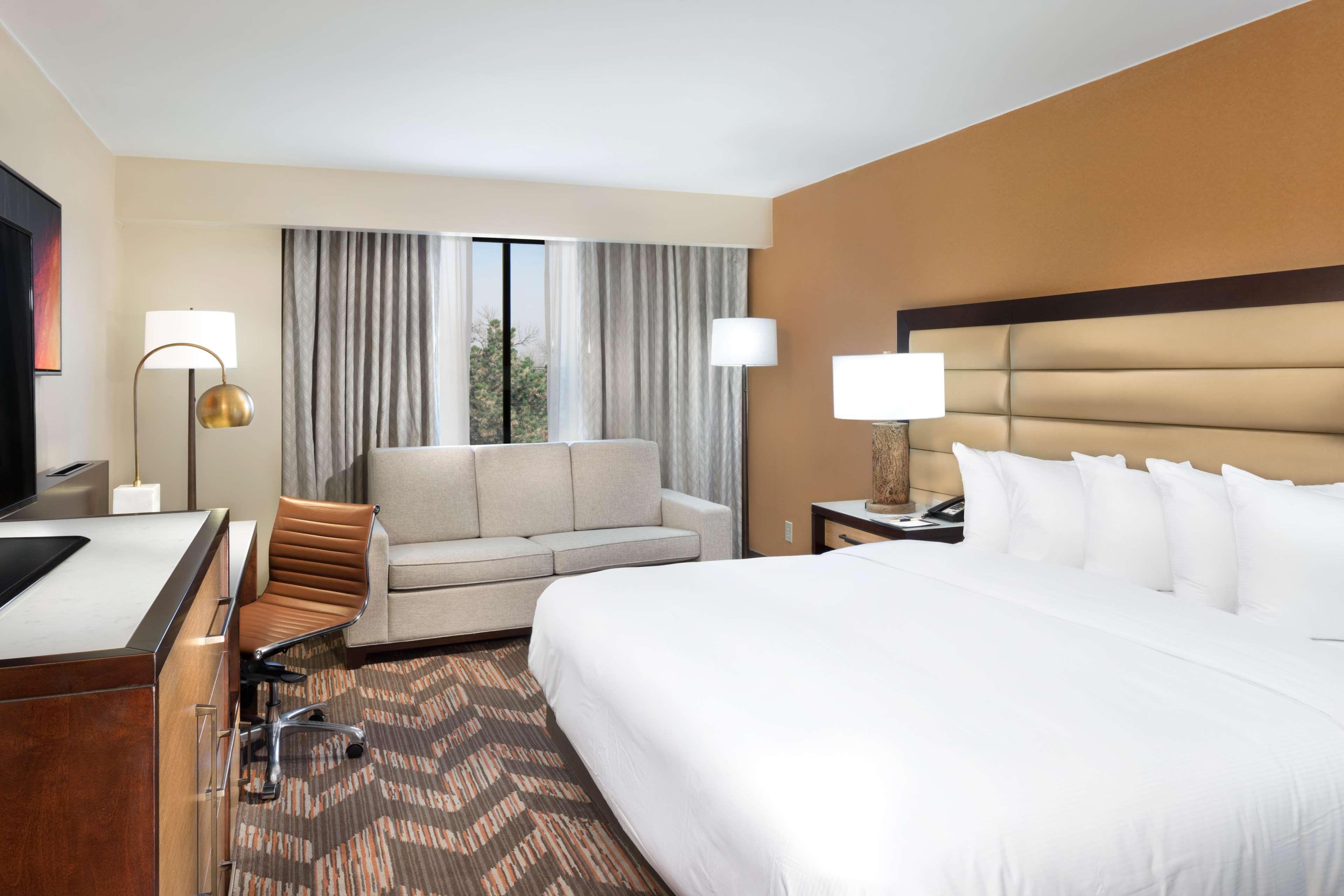 Hilton Garden Inn Tri-Cities/Кениуик Екстериор снимка