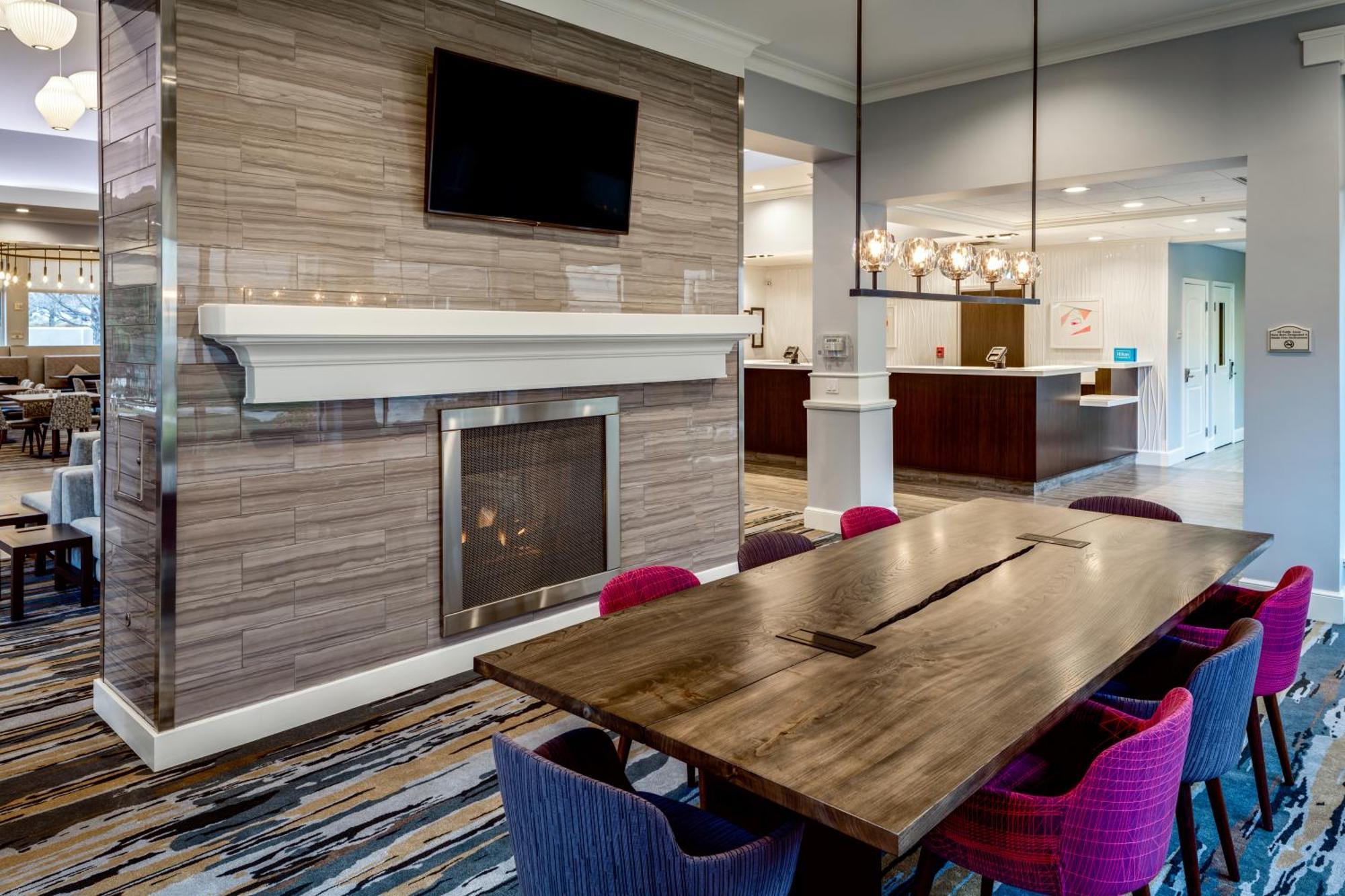 Hilton Garden Inn Tri-Cities/Кениуик Екстериор снимка