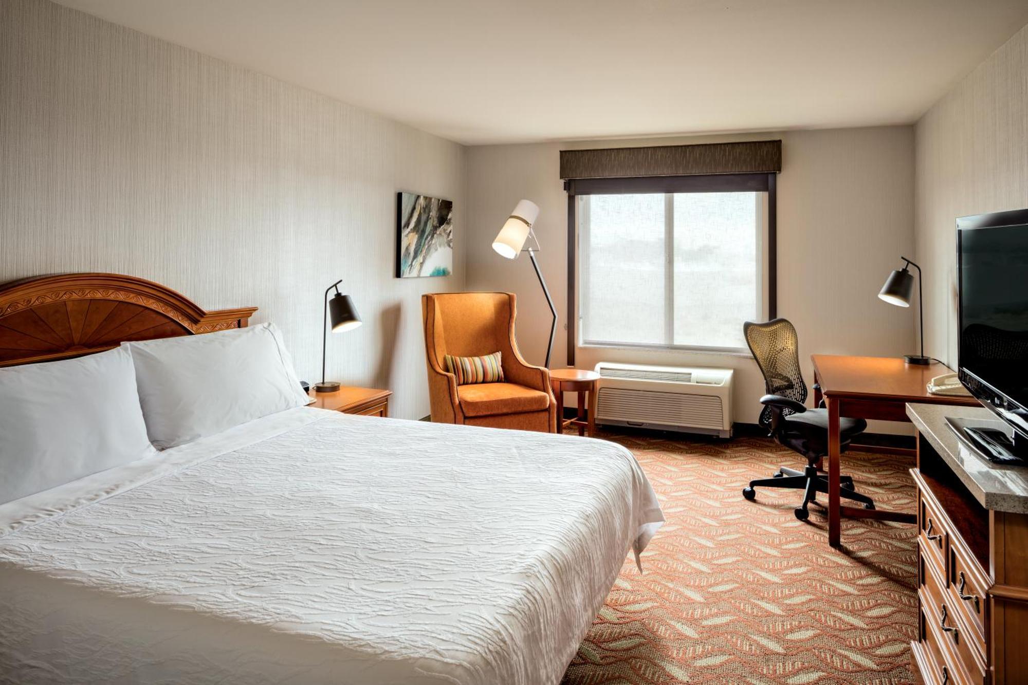 Hilton Garden Inn Tri-Cities/Кениуик Екстериор снимка