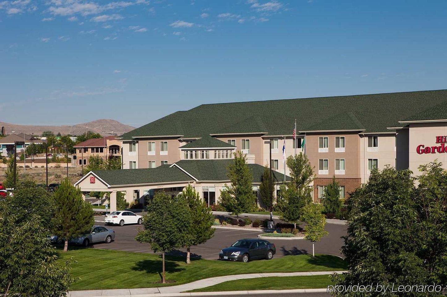 Hilton Garden Inn Tri-Cities/Кениуик Екстериор снимка