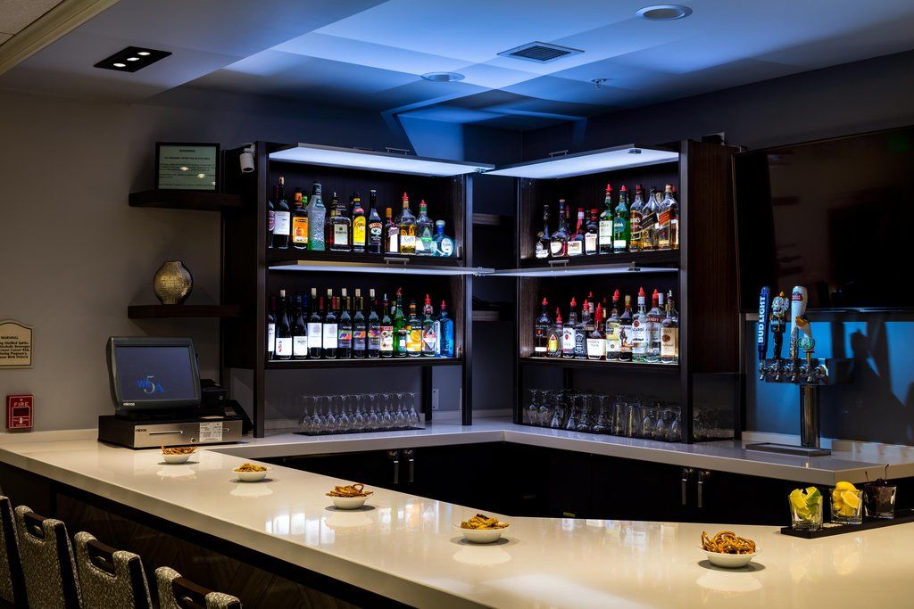 Hilton Garden Inn Tri-Cities/Кениуик Екстериор снимка